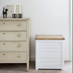 Cinas - Skittentøykurv Lille - Hvit - Teak -Oppbevaringsmøbler Salg 2024 cinas vasketoejskurv lille hvid teak vasketoejskurve CI00217 3 60f1