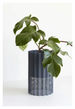 Hübsch Flow Blomsterkrukke I Grå Metall -Oppbevaringsmøbler Salg 2024 hubsch blomsterkrukke i graa metal krukker HU00316 3 f9ea