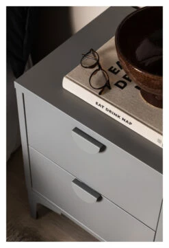 Piring Nattbord - Lysegrå -Oppbevaringsmøbler Salg 2024 venture design piring sengebord lysegraa VD02066 7 a4c7