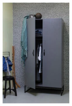 Woood Morris Klesskap - Furu Grå -Oppbevaringsmøbler Salg 2024 woood morris klaedeskab fyrretrae graa garderobeskabe EE01801 2 a278